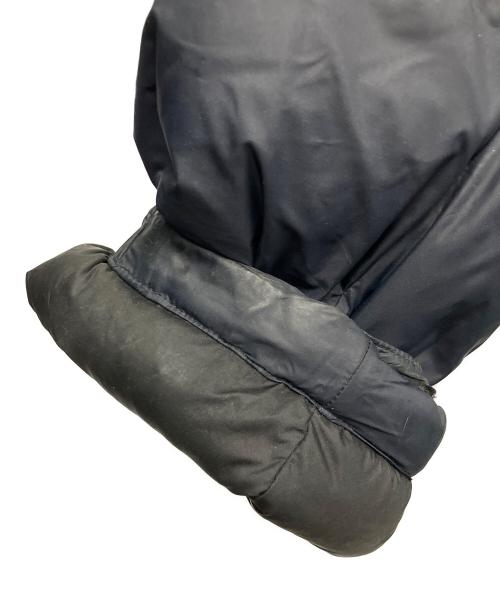 THE NORTH FACE（ザ ノース フェイス）THE NORTH FACE (ザ ノース フェイス) Supreme (シュプリーム) ダウンジャケット ブラック×ブルー サイズ:Mの古着・服飾アイテム
