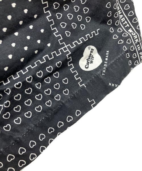 Carhartt WIP（カーハート ワーク イン プログレス）Carhartt WIP (カーハート ワーク イン プログレス) ハートバンダナショーツ ブラック サイズ:Lの古着・服飾アイテム