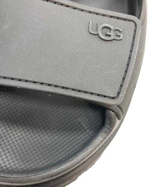 UGG（アグ）UGG (アグ) 厚底サンダル ブラック サイズ:25の古着・服飾アイテム