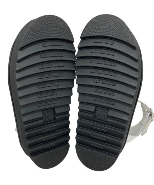 Dr.Martens（ドクターマーチン）Dr.Martens (ドクターマーチン) サンダル ホワイト×ブラック サイズ:6の古着・服飾アイテム