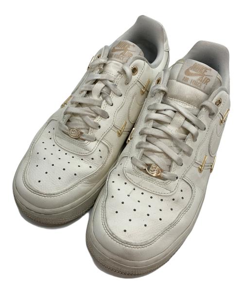 NIKE（ナイキ）NIKE (ナイキ) ローカットスニーカー ホワイト サイズ:25の古着・服飾アイテム