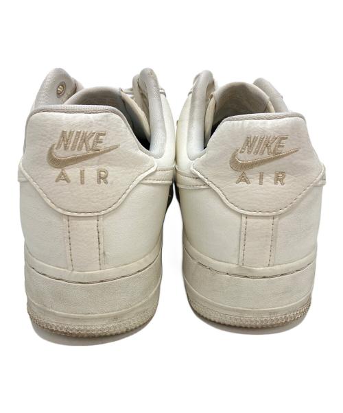 NIKE（ナイキ）NIKE (ナイキ) ローカットスニーカー ホワイト サイズ:25の古着・服飾アイテム