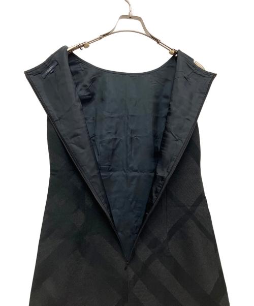 BURBERRY LONDON（バーバリーロンドン）BURBERRY LONDON (バーバリーロンドン) ノースリーブワンピース ブラック サイズ:40の古着・服飾アイテム