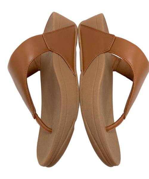 FIT FLOP（フィットフロップ）FIT FLOP (フィットフロップ) レザー トゥポストサンダル ブラウン サイズ:24の古着・服飾アイテム