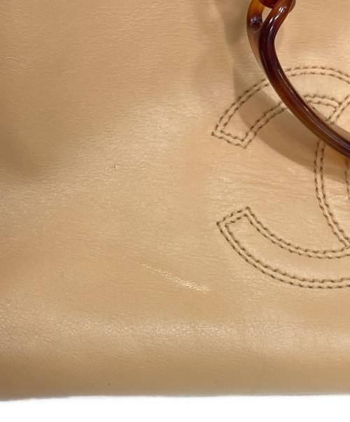 CHANEL（シャネル）CHANEL (シャネル) ココマークチェーントートバッグ ベージュの古着・服飾アイテム