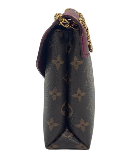 LOUIS VUITTON（ルイ ヴィトン）LOUIS VUITTON (ルイ ヴィトン) モノグラムパラス・チェーンショルダーバッグ ブラウン×レッドの古着・服飾アイテム