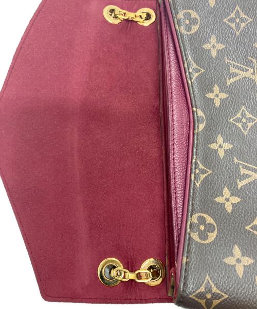 LOUIS VUITTON（ルイ ヴィトン）LOUIS VUITTON (ルイ ヴィトン) モノグラムパラス・チェーンショルダーバッグ ブラウン×レッドの古着・服飾アイテム