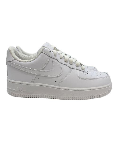 NIKE（ナイキ）NIKE (ナイキ) ローカットスニーカー ホワイト サイズ:23.5の古着・服飾アイテム