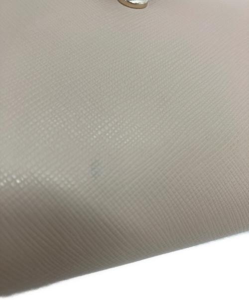 Kate Spade（ケイトスペード）Kate Spade (ケイトスペード) 2つ折り財布 ブラック×ベージュの古着・服飾アイテム