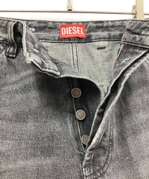 DIESEL（ディーゼル）DIESEL (ディーゼル) D LIVERY SHORT デニムショートパンツ グレー サイズ:W28の古着・服飾アイテム