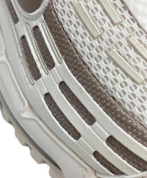 NIKE（ナイキ）NIKE (ナイキ) ローカットスニーカー ホワイト×ベージュ サイズ:27.5の古着・服飾アイテム