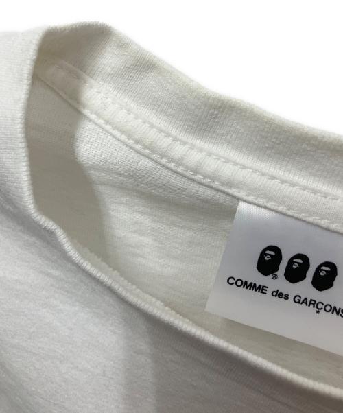 A BATHING APE（アベイシングエイプ）A BATHING APE (アベイシングエイプ) COMME des GARCONS (コムデギャルソン) 半袖Tシャツ ホワイト サイズ:Mの古着・服飾アイテム