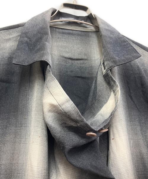 ISSEY MIYAKE（イッセイミヤケ）ISSEY MIYAKE (イッセイミヤケ) セットアップ グレー サイズ:不明の古着・服飾アイテム