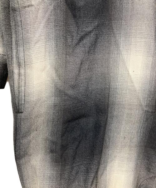 ISSEY MIYAKE（イッセイミヤケ）ISSEY MIYAKE (イッセイミヤケ) セットアップ グレー サイズ:不明の古着・服飾アイテム
