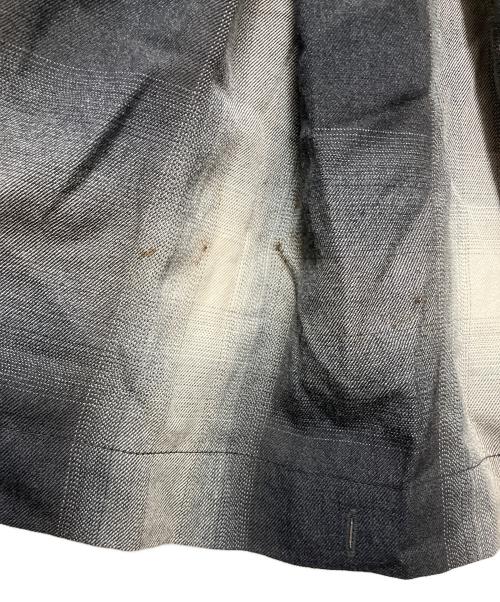 ISSEY MIYAKE（イッセイミヤケ）ISSEY MIYAKE (イッセイミヤケ) セットアップ グレー サイズ:不明の古着・服飾アイテム