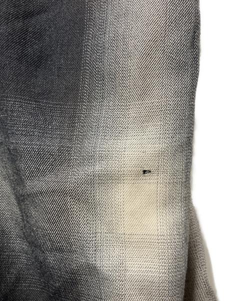 ISSEY MIYAKE（イッセイミヤケ）ISSEY MIYAKE (イッセイミヤケ) セットアップ グレー サイズ:不明の古着・服飾アイテム
