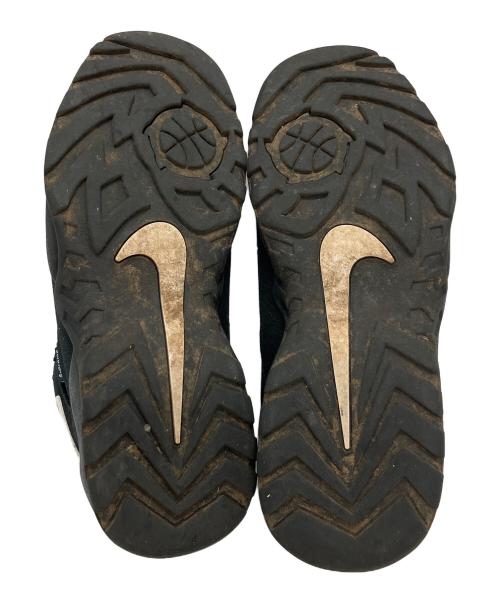 NIKE（ナイキ）NIKE (ナイキ) Supreme (シュプリーム) SB ダーウィン ロー Supreme Black スニーカー ブラック、ホワイト、レッド サイズ:25.5の古着・服飾アイテム