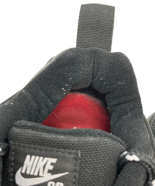 NIKE（ナイキ）NIKE (ナイキ) Supreme (シュプリーム) SB ダーウィン ロー Supreme Black スニーカー ブラック、ホワイト、レッド サイズ:25.5の古着・服飾アイテム