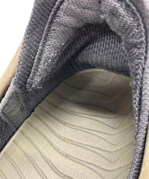 HOKA（ホカ）HOKA (ホカ) スリッポン カーキ サイズ:26の古着・服飾アイテム