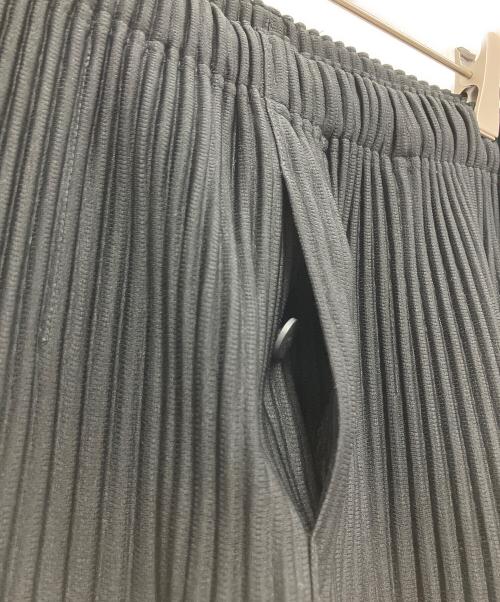 ISSEY MIYAKE（イッセイミヤケ）ISSEY MIYAKE (イッセイミヤケ) プリーツパンツ ブラック サイズ:2の古着・服飾アイテム