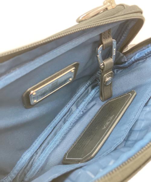 TUMI（トゥミ）TUMI (トゥミ) メッシーナユーティリティポーチ ブラックの古着・服飾アイテム