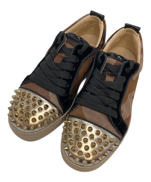 Christian Louboutin（クリスチャン・ルブタン）Christian Louboutin (クリスチャン・ルブタン) スタッズ付ローカットスニーカー ブラウン×ブラック サイズ:35の古着・服飾アイテム