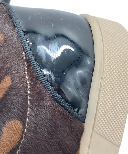 Christian Louboutin（クリスチャン・ルブタン）Christian Louboutin (クリスチャン・ルブタン) スタッズ付ローカットスニーカー ブラウン×ブラック サイズ:35の古着・服飾アイテム