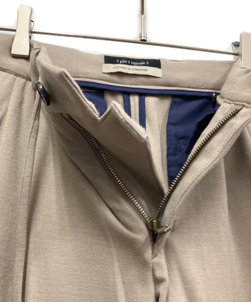 1piu1uguale3（ウノピュウノウグァーレトレ）1piu1uguale3 (ウノピュウノウグァーレトレ) EASY ITALY TROUSERS PANTS アイボリー サイズ:3の古着・服飾アイテム