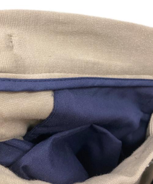 1piu1uguale3（ウノピュウノウグァーレトレ）1piu1uguale3 (ウノピュウノウグァーレトレ) EASY ITALY TROUSERS PANTS アイボリー サイズ:3の古着・服飾アイテム