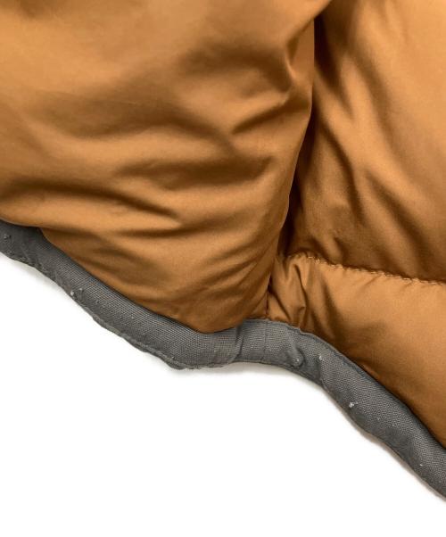 Patagonia（パタゴニア）Patagonia (パタゴニア) ビビー・ダウン・ベスト グレー×ブラウン サイズ:Sの古着・服飾アイテム