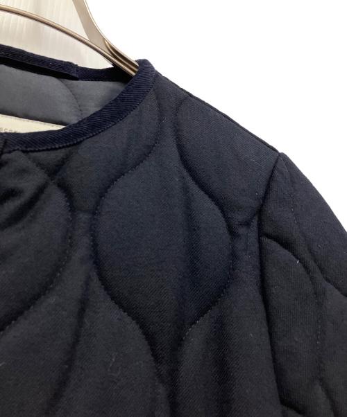 Traditional Weatherwear（トラディショナルウェザーウェア）Traditional Weatherwear (トラディショナルウェザーウェア) ARKLEY LONG キルティングロングコート ネイビー サイズ:32の古着・服飾アイテム