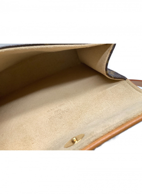 LOUIS VUITTON（ルイ ヴィトン）LOUIS VUITTON (ルイヴィトン) ポシェット ブラウン サイズ:表記なし モノグラム M51855 FL1003の古着・服飾アイテム