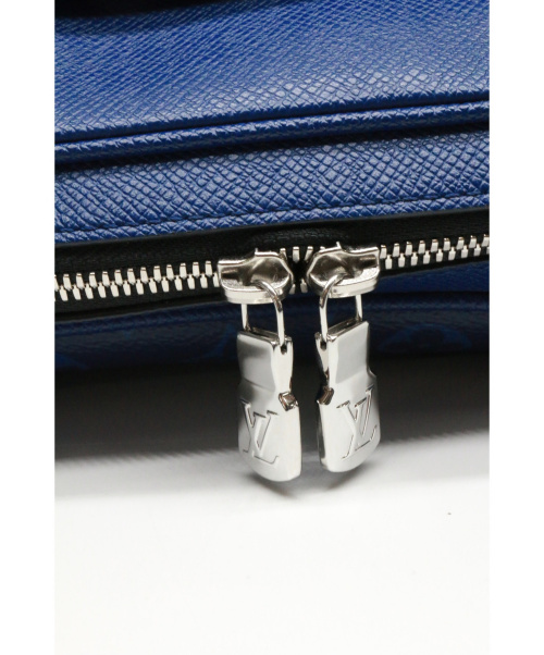 LOUIS VUITTON（ルイ ヴィトン）LOUIS VUITTON (ルイヴィトン) ショルダーバッグ コバルト アウトドア M30242 モノグラム×タイガ F4169の古着・服飾アイテム