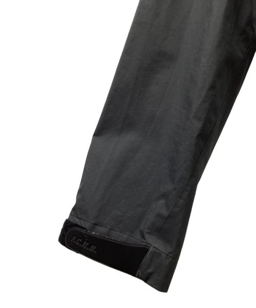 F.C.Real Bristol（エフシーレアルブリストル）F.C.Real Bristol (エフシーレアルブリストル) RAIN JACKET ブラック サイズ:Mの古着・服飾アイテム