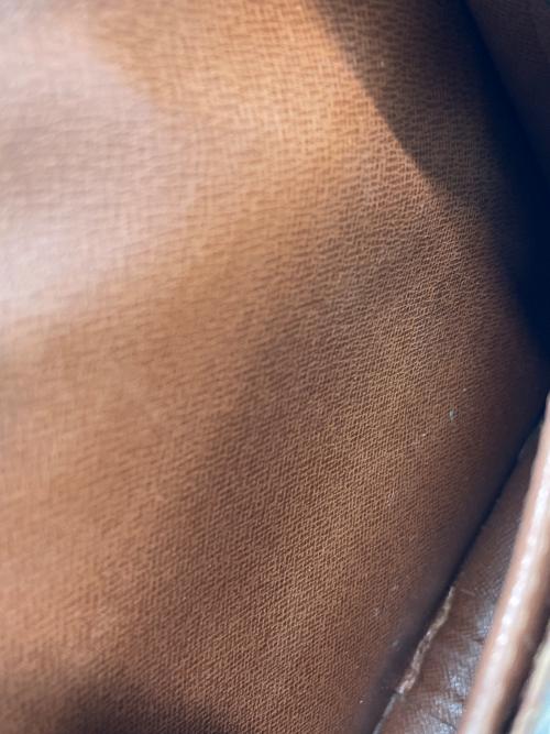 LOUIS VUITTON（ルイ ヴィトン）LOUIS VUITTON (ルイ ヴィトン) ショルダーバッグの古着・服飾アイテム