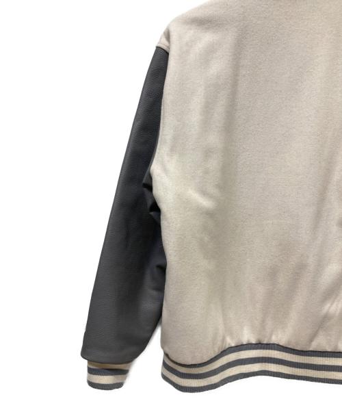 SAMPLES（サンプルズ）SAMPLES (サンプルズ) 袖革スタジャン グレー×ホワイト サイズ:Lの古着・服飾アイテム
