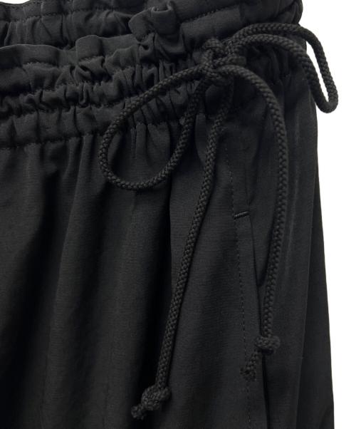 Y's（ワイズ）Y's (ワイズ) TRIACETATE POLYESTER de CHINE ASYMMETRY PANTS ブラック サイズ:３の古着・服飾アイテム