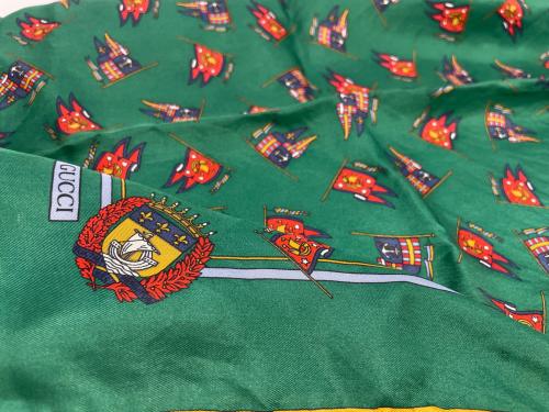 GUCCI（グッチ）GUCCI (グッチ) シルクスカーフ グリーンの古着・服飾アイテム