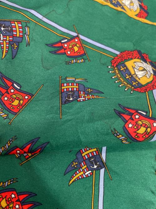 GUCCI（グッチ）GUCCI (グッチ) シルクスカーフ グリーンの古着・服飾アイテム
