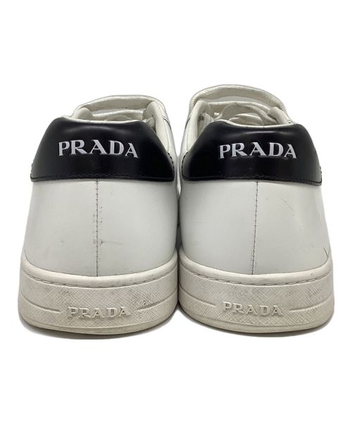 PRADA（プラダ）PRADA (プラダ) ローカットスニーカー ホワイト サイズ:7の古着・服飾アイテム