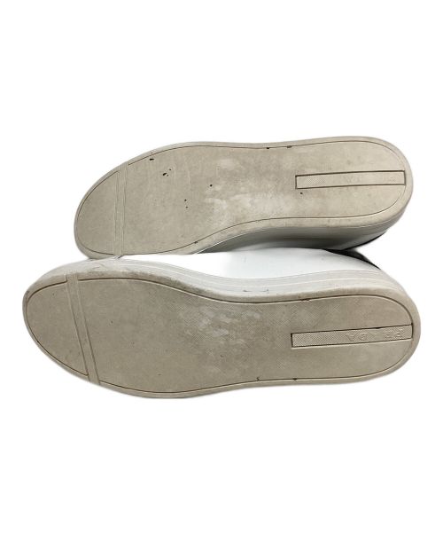 PRADA（プラダ）PRADA (プラダ) ローカットスニーカー ホワイト サイズ:7の古着・服飾アイテム