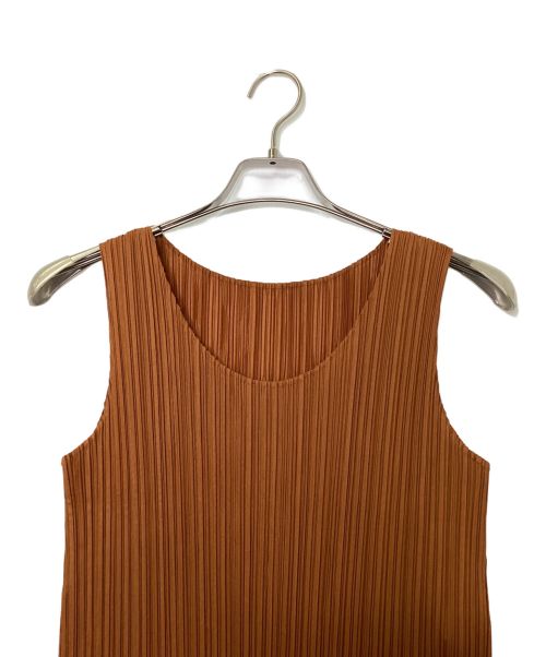 PLEATS PLEASE（プリーツプリーズ）PLEATS PLEASE (プリーツプリーズ) ノースリーブカットソー ブラウン サイズ:4の古着・服飾アイテム