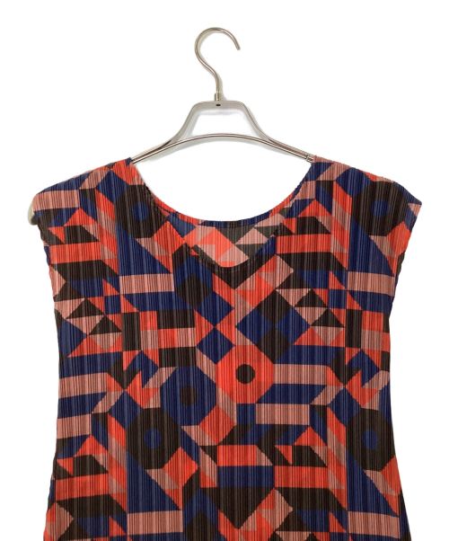 PLEATS PLEASE（プリーツプリーズ）PLEATS PLEASE (プリーツプリーズ) ノースリーブワンピース レッド サイズ:3の古着・服飾アイテム