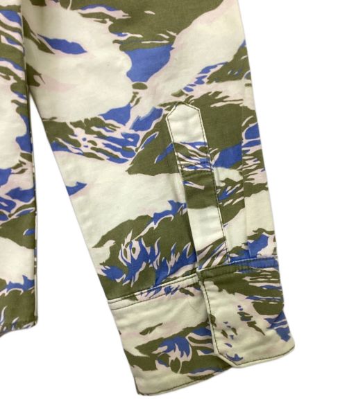 AKM（エーケーエム）AKM (エーケーエム) ジャケット グリーン×ベージュ サイズ:L 未使用品の古着・服飾アイテム