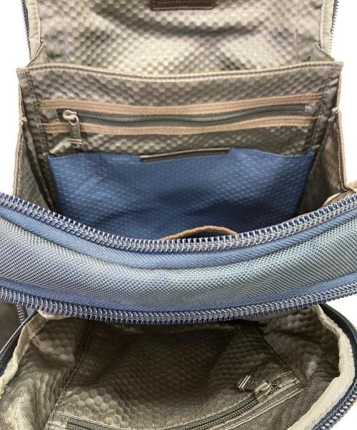 TUMI（トゥミ）TUMI (トゥミ) リュック ネイビーの古着・服飾アイテム