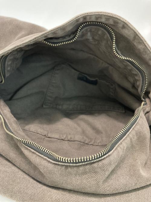 Omar Afridi（オマールアフリディ）Omar Afridi (オマールアフリディ) ショルダーバッグ グレーの古着・服飾アイテム