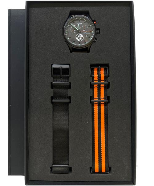 TIMEX（タイメックス）TIMEX (タイメックス) Carhartt WIP (カーハート ワークインプログレス) クロノグラフの古着・服飾アイテム