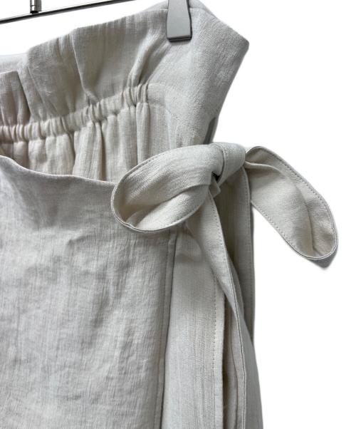 styling/（スタイリング）styling/ (スタイリング) バックサテン2WAYラップスカート アイボリーの古着・服飾アイテム