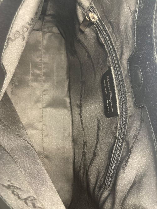 Salvatore Ferragamo（サルヴァトーレ フェラガモ）Salvatore Ferragamo (サルヴァトーレ フェラガモ) ワンショルダーバッグ ブラックの古着・服飾アイテム