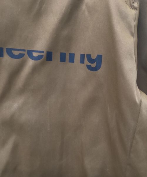 WHITE MOUNTAINEERING（ホワイトマウンテ二アニング）WHITE MOUNTAINEERING (ホワイトマウンテ二アニング) STRETCHED TWILLED COACH JACKET ブラウンの古着・服飾アイテム